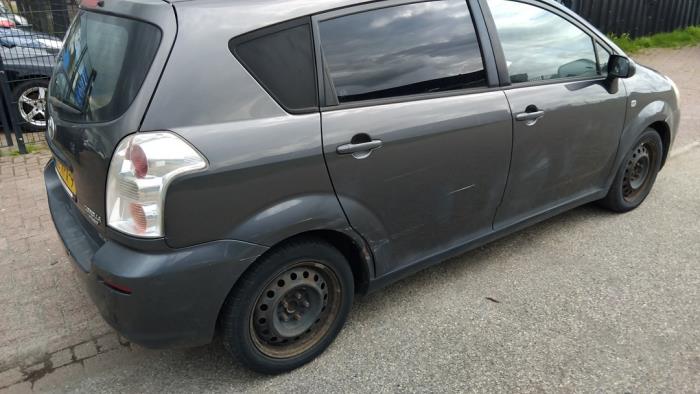 Toyota Corolla Verso 2.2 D-4D 16V Sloopvoertuig (2008, Grijs)