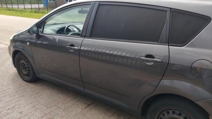 Toyota Corolla Verso 2.2 D-4D 16V Sloopvoertuig (2008, Grijs)