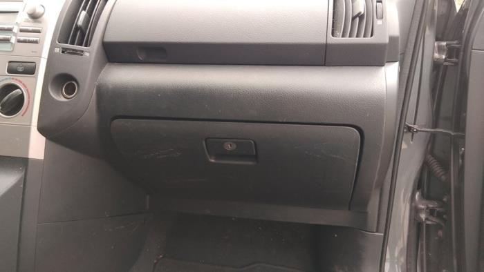 Toyota Corolla Verso 2.2 D-4D 16V Sloopvoertuig (2008, Grijs)