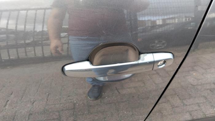 Toyota Corolla Verso 2.2 D-4D 16V Sloopvoertuig (2008, Grijs)