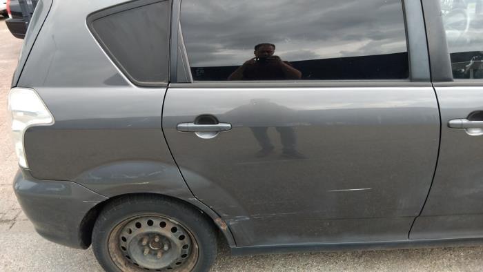 Toyota Corolla Verso 2.2 D-4D 16V Sloopvoertuig (2008, Grijs)