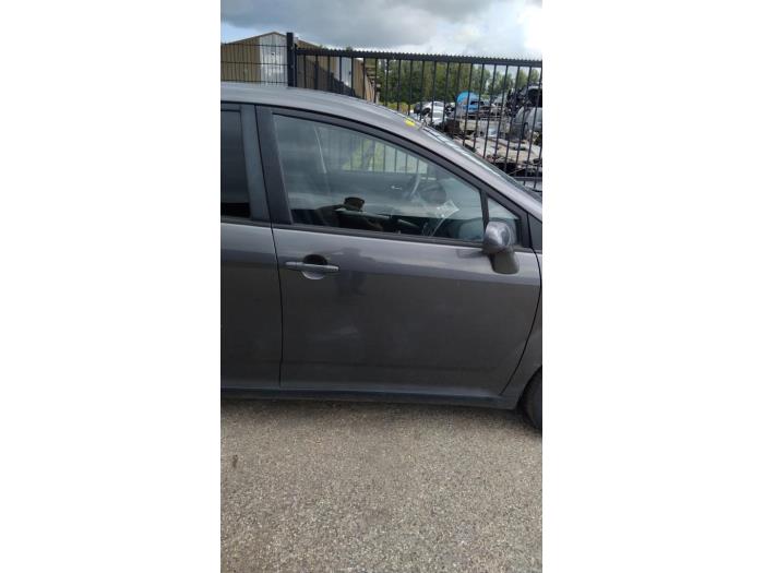 Toyota Corolla Verso 2.2 D-4D 16V Sloopvoertuig (2008, Grijs)