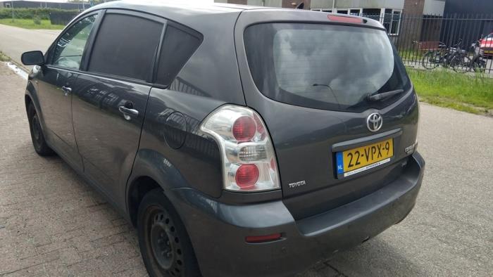 Toyota Corolla Verso 2.2 D-4D 16V Sloopvoertuig (2008, Grijs)