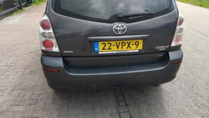 Toyota Corolla Verso 2.2 D-4D 16V Sloopvoertuig (2008, Grijs)