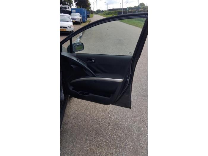 Toyota Corolla Verso 2.2 D-4D 16V Sloopvoertuig (2008, Grijs)