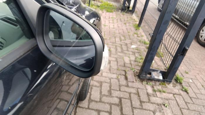 Volvo V70 2.4 D5 20V Sloopvoertuig (2007, Zwart)