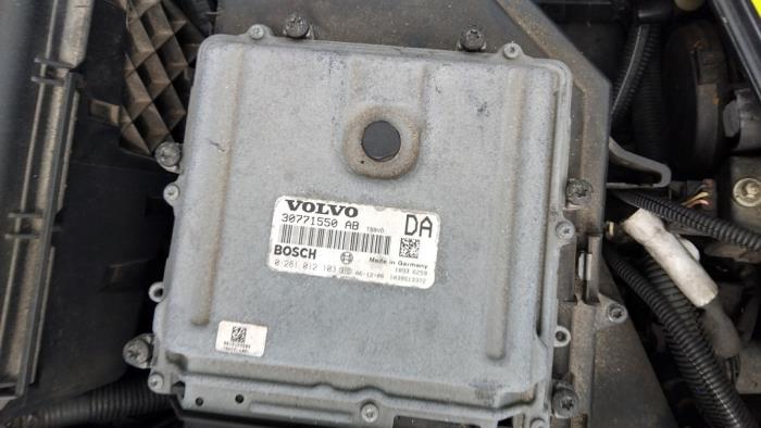 Volvo V70 2.4 D5 20V Sloopvoertuig (2007, Zwart)