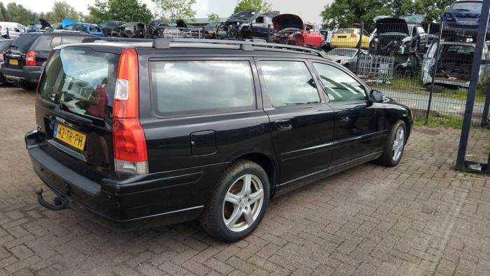 Volvo V70 2.4 D5 20V Sloopvoertuig (2007, Zwart)