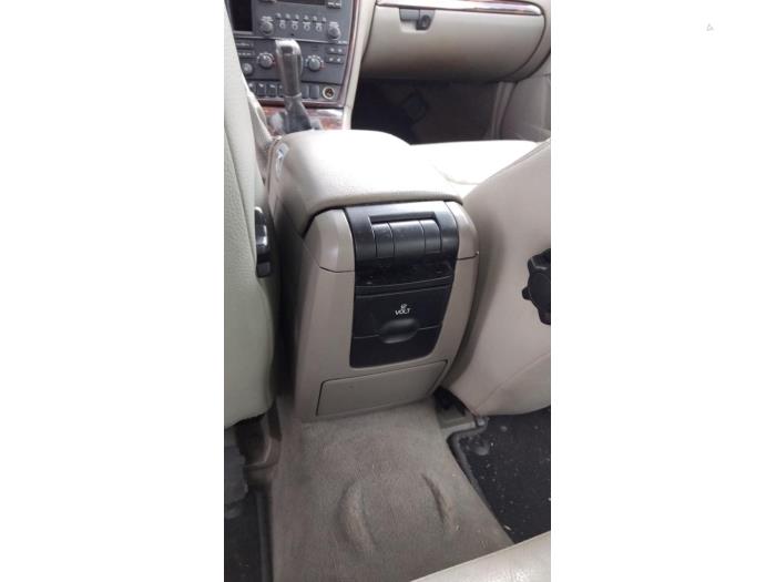 Volvo V70 2.4 D5 20V Sloopvoertuig (2007, Zwart)