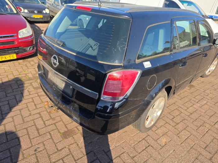 Opel Astra H SW 1.6 16V Twinport Sloopvoertuig (2006, Zwart)