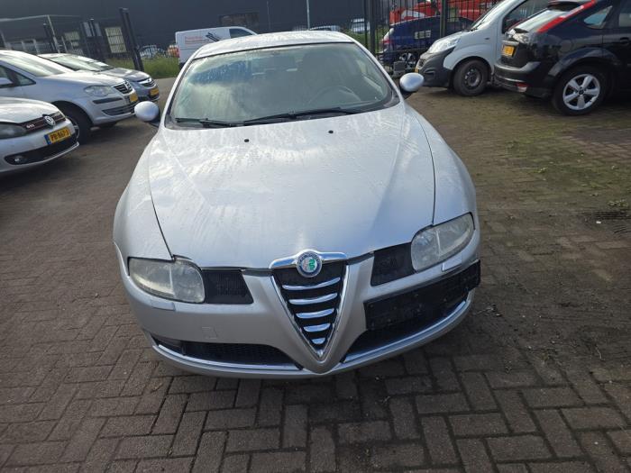 Alfa Romeo GT 1.8 Twin Spark 16V Sloopvoertuig (2007, Grijs)