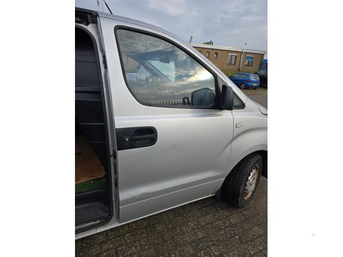 Hyundai H-300 2.5 CRDi Sloopvoertuig (2008, Grijs)
