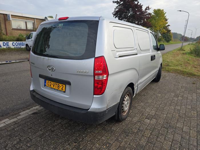 Hyundai H-300 2.5 CRDi Sloopvoertuig (2008, Grijs)