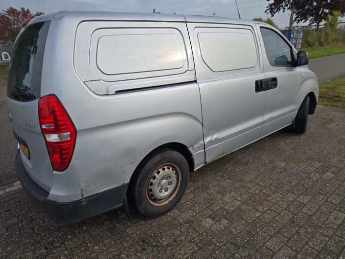 Hyundai H-300 2.5 CRDi Sloopvoertuig (2008, Grijs)