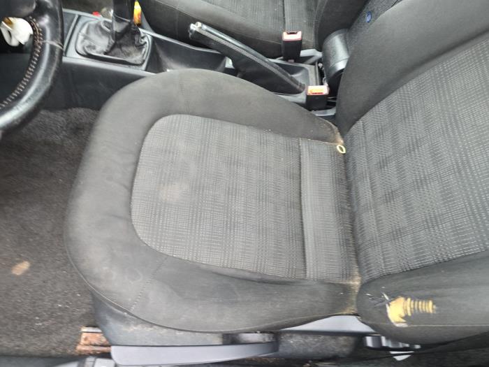 Skoda Fabia 1.4i 16V Sloopvoertuig (2004, Grijs)