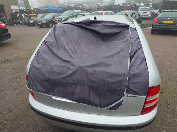 Skoda Fabia 1.4i 16V Sloopvoertuig (2004, Grijs)