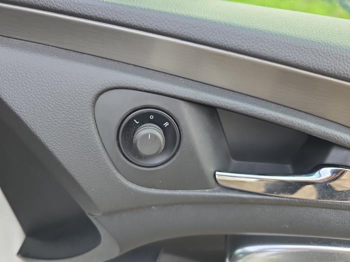 Opel Insignia 2.0 CDTI 16V 130 Ecotec Sloopvoertuig (2012, Wit)