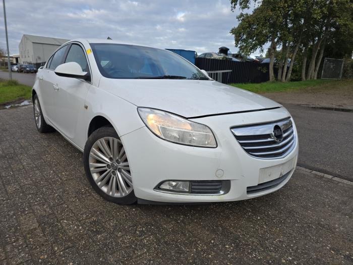 Opel Insignia 2.0 CDTI 16V 130 Ecotec Sloopvoertuig (2012, Wit)