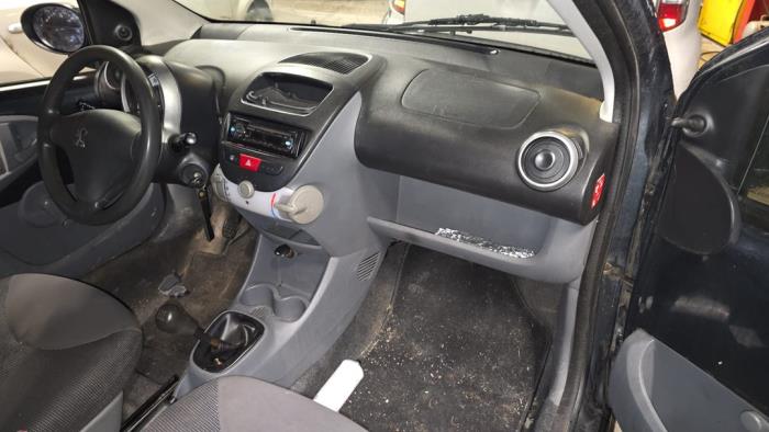 Peugeot 107 1.0 12V Sloopvoertuig (2006, Grijs)