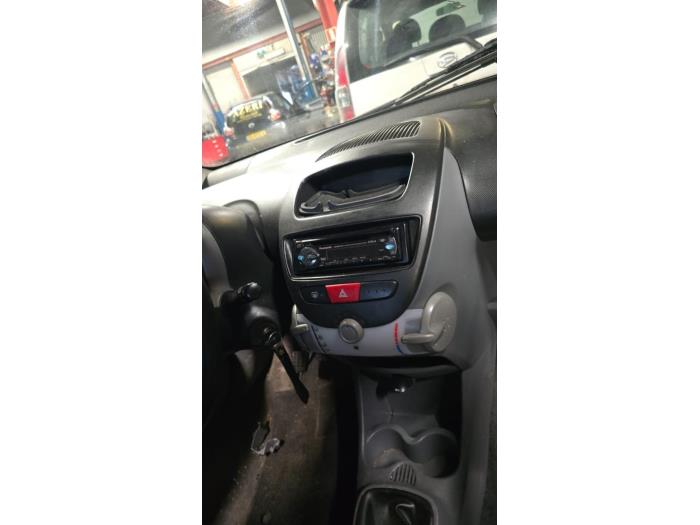 Peugeot 107 1.0 12V Sloopvoertuig (2006, Grijs)