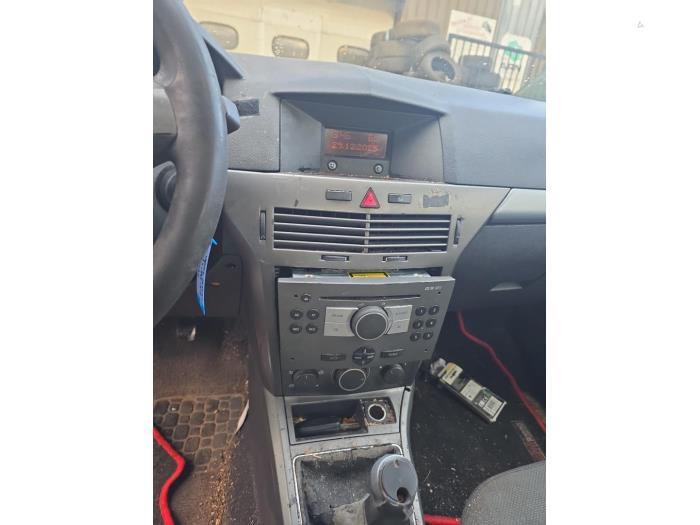 Opel Astra H 1.4 16V Twinport Sloopvoertuig (2005, Grijs)