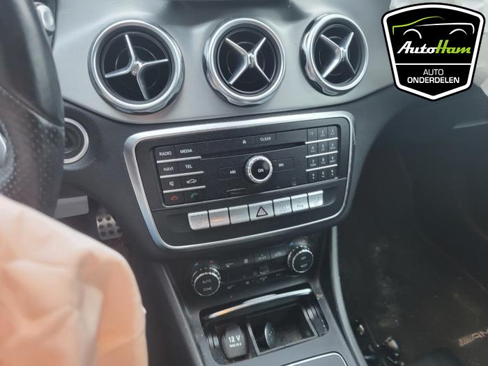 Mercedes GLA 1.6 180 16V Sloopvoertuig (2018, Zwart)