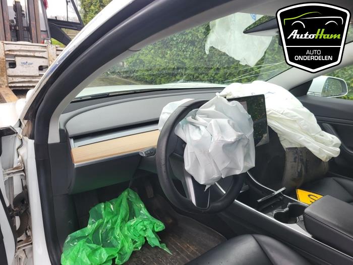 Tesla Model 3 Long Range AWD 75 kWh Sloopvoertuig (2019, Wit)