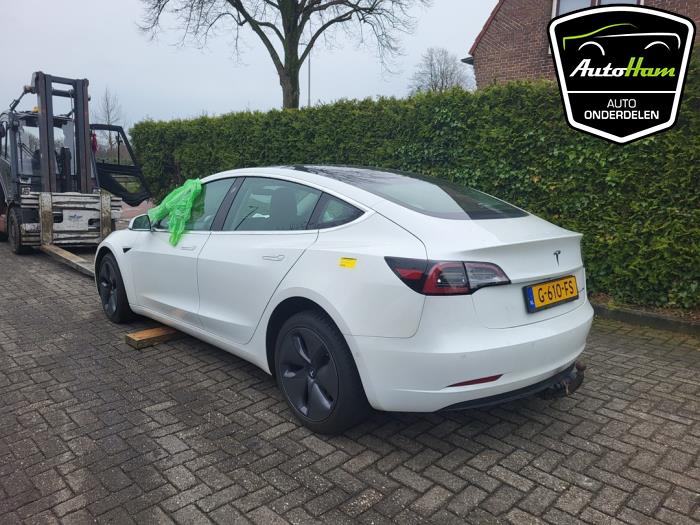 Tesla Model 3 Long Range AWD 75 kWh Sloopvoertuig (2019, Wit)