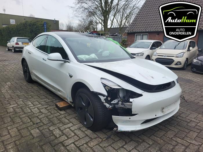Tesla Model 3 Long Range AWD 75 kWh Sloopvoertuig (2019, Wit)
