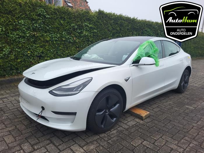 Tesla Model 3 Long Range AWD 75 kWh Sloopvoertuig (2019, Wit)