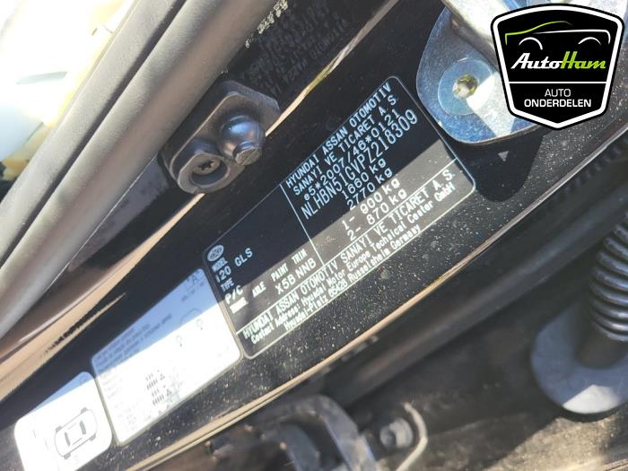 Hyundai i20 1.0 T-GDI 100 Mild Hybrid 48V 12V Sloopvoertuig (2022, Zwart)