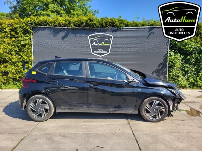 Hyundai i20 1.0 T-GDI 100 Mild Hybrid 48V 12V Sloopvoertuig (2022, Zwart)