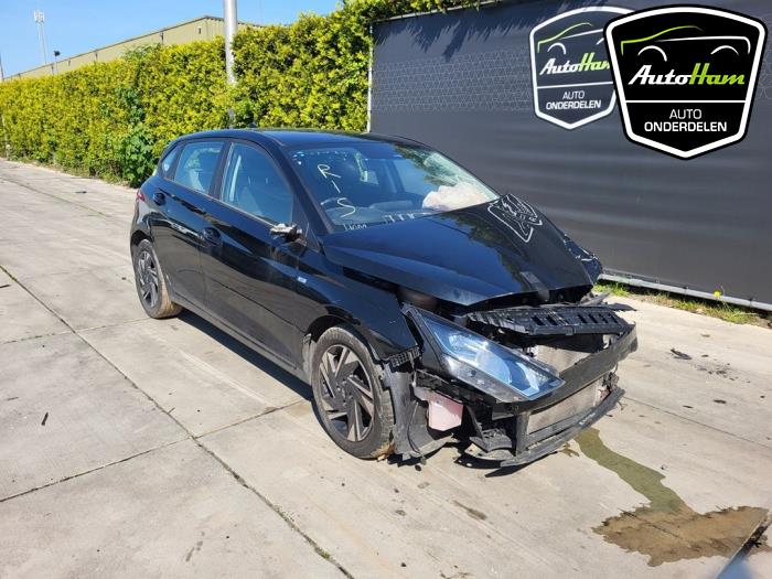 Hyundai i20 1.0 T-GDI 100 Mild Hybrid 48V 12V Sloopvoertuig (2022, Zwart)