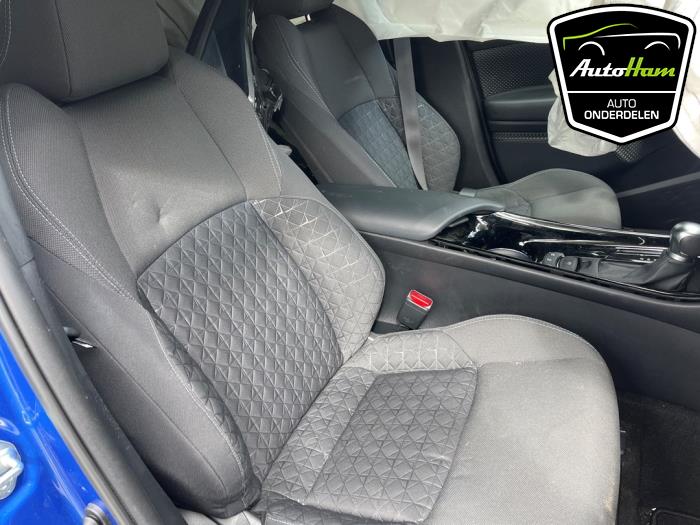 Toyota C-HR 2.0 16V Hybrid Sloopvoertuig (2020, Blauw)