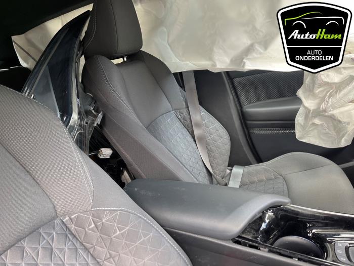 Toyota C-HR 2.0 16V Hybrid Sloopvoertuig (2020, Blauw)