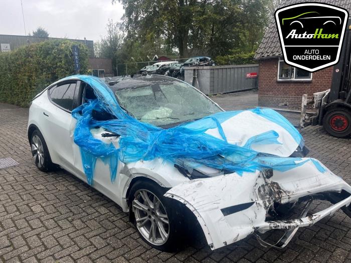 Tesla Model Y Long Range 72kWh Sloopvoertuig (2023, Wit)