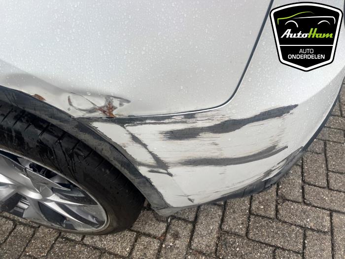 Tesla Model Y Long Range 72kWh Sloopvoertuig (2023, Wit)