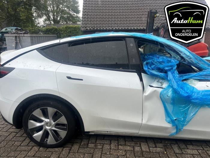 Tesla Model Y Long Range 72kWh Sloopvoertuig (2023, Wit)