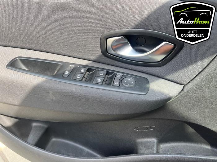 Renault Grand Scénic III 1.4 16V TCe 130 Sloopvoertuig (2010, Zwart)