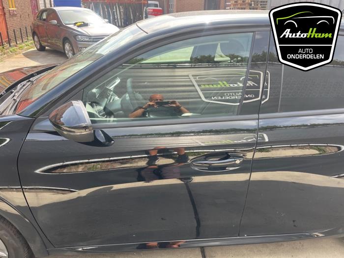 Peugeot 208 II e-208 50 kWh Sloopvoertuig (2022, Zwart)