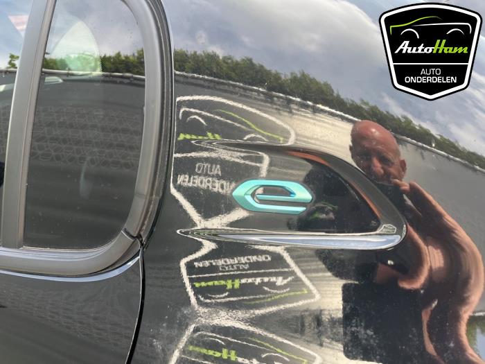 Peugeot 208 II e-208 50 kWh Sloopvoertuig (2022, Zwart)