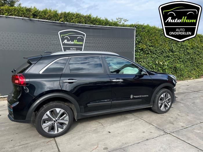 Kia Niro I E-Niro 64 kWh Sloopvoertuig (2020, Zwart)
