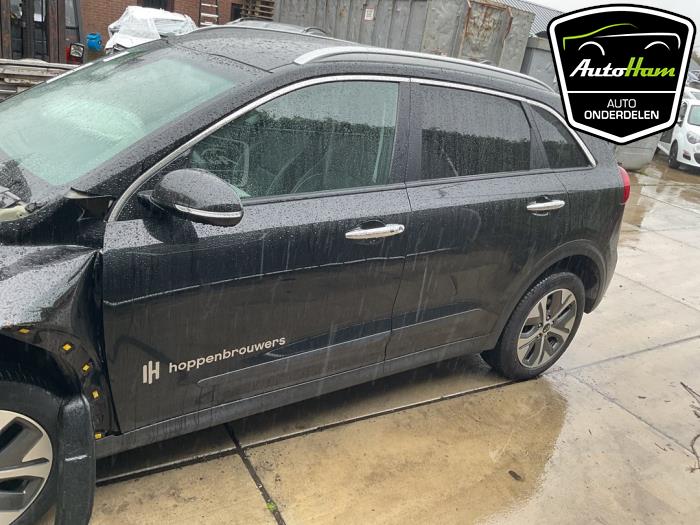 Kia Niro I E-Niro 64 kWh Sloopvoertuig (2020, Zwart)