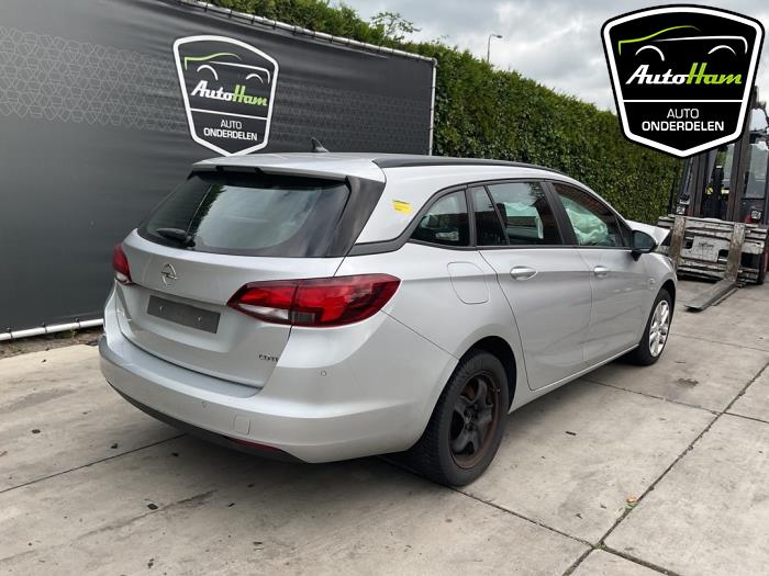Opel Astra K Sports Tourer 1.6 CDTI 136 16V Sloopvoertuig (2018, Zilvergrijs)