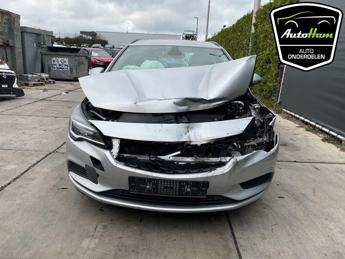 Opel Astra K Sports Tourer 1.6 CDTI 136 16V Sloopvoertuig (2018, Zilvergrijs)