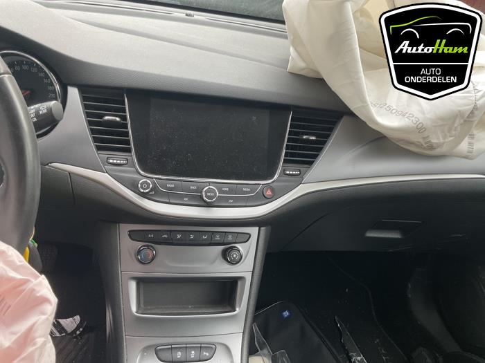 Opel Astra K Sports Tourer 1.6 CDTI 136 16V Sloopvoertuig (2018, Zilvergrijs)