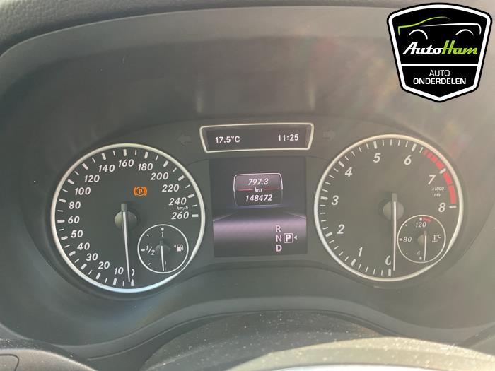 Mercedes B 1.6 B-200 BlueEFFICIENCY Turbo 16V Sloopvoertuig (2014, Grijs)