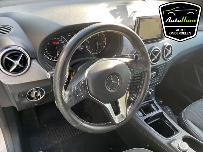 Mercedes B 1.6 B-200 BlueEFFICIENCY Turbo 16V Sloopvoertuig (2014, Grijs)