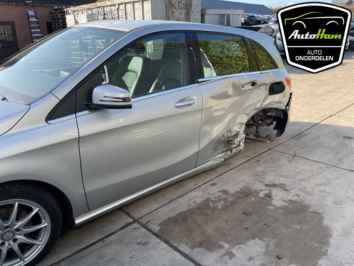 Mercedes B 1.6 B-200 BlueEFFICIENCY Turbo 16V Sloopvoertuig (2014, Grijs)