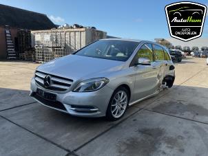 Mercedes B 1.6 B-200 BlueEFFICIENCY Turbo 16V Sloopvoertuig (2014, Grijs)
